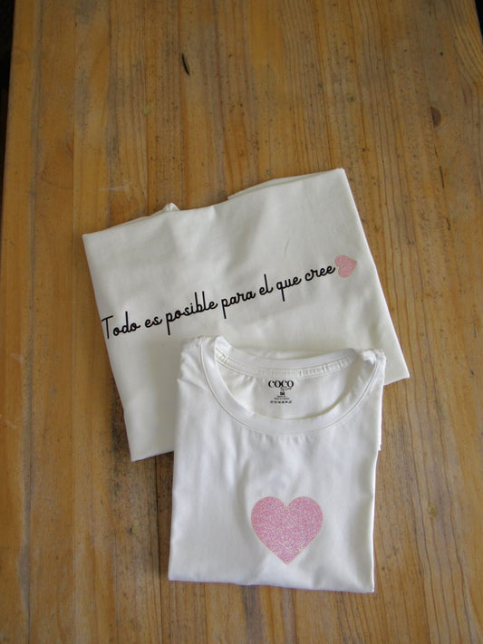 Camiseta todo es posible para el que cree