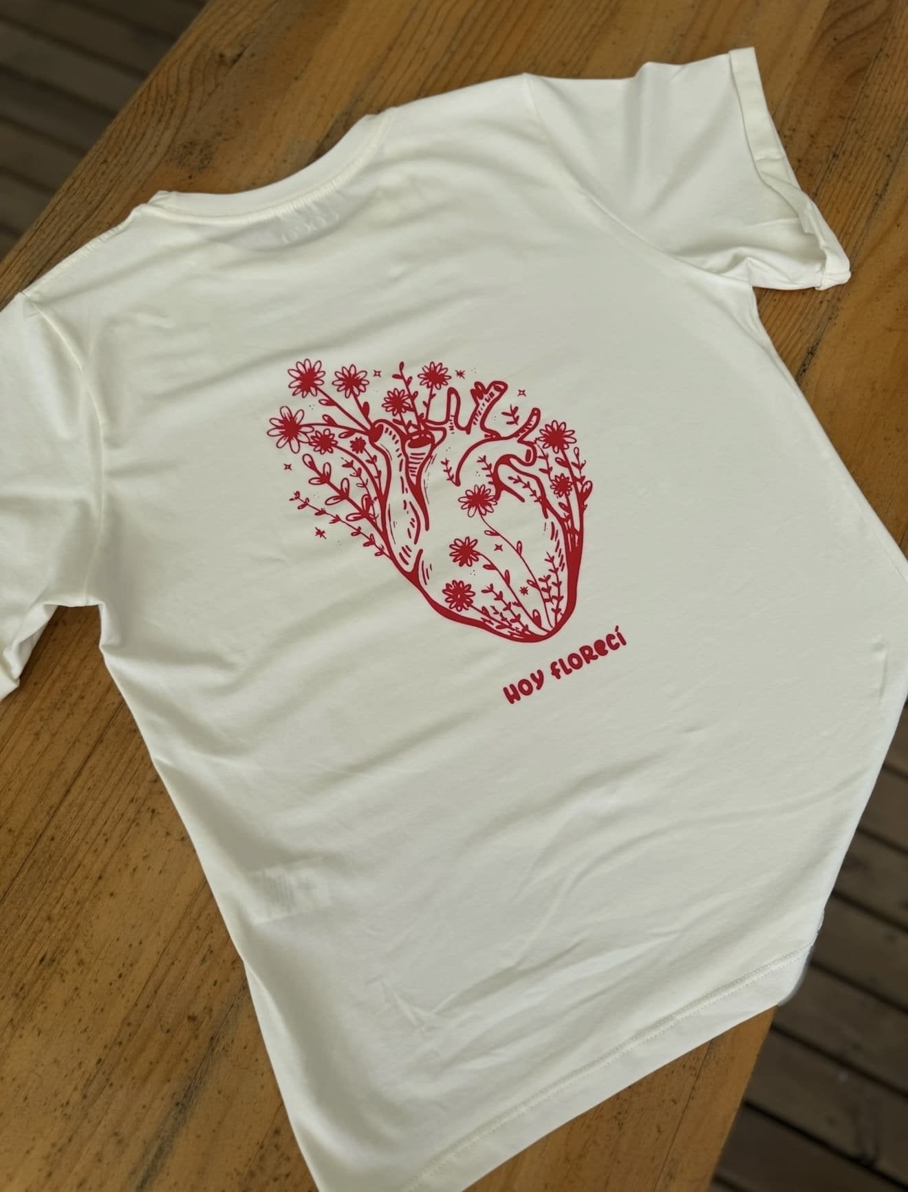 Camiseta hoy florecí