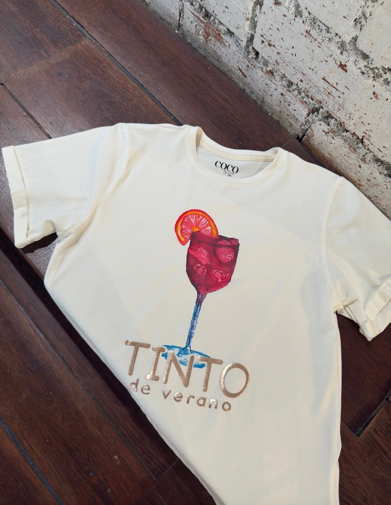 Camiseta tinto de verano