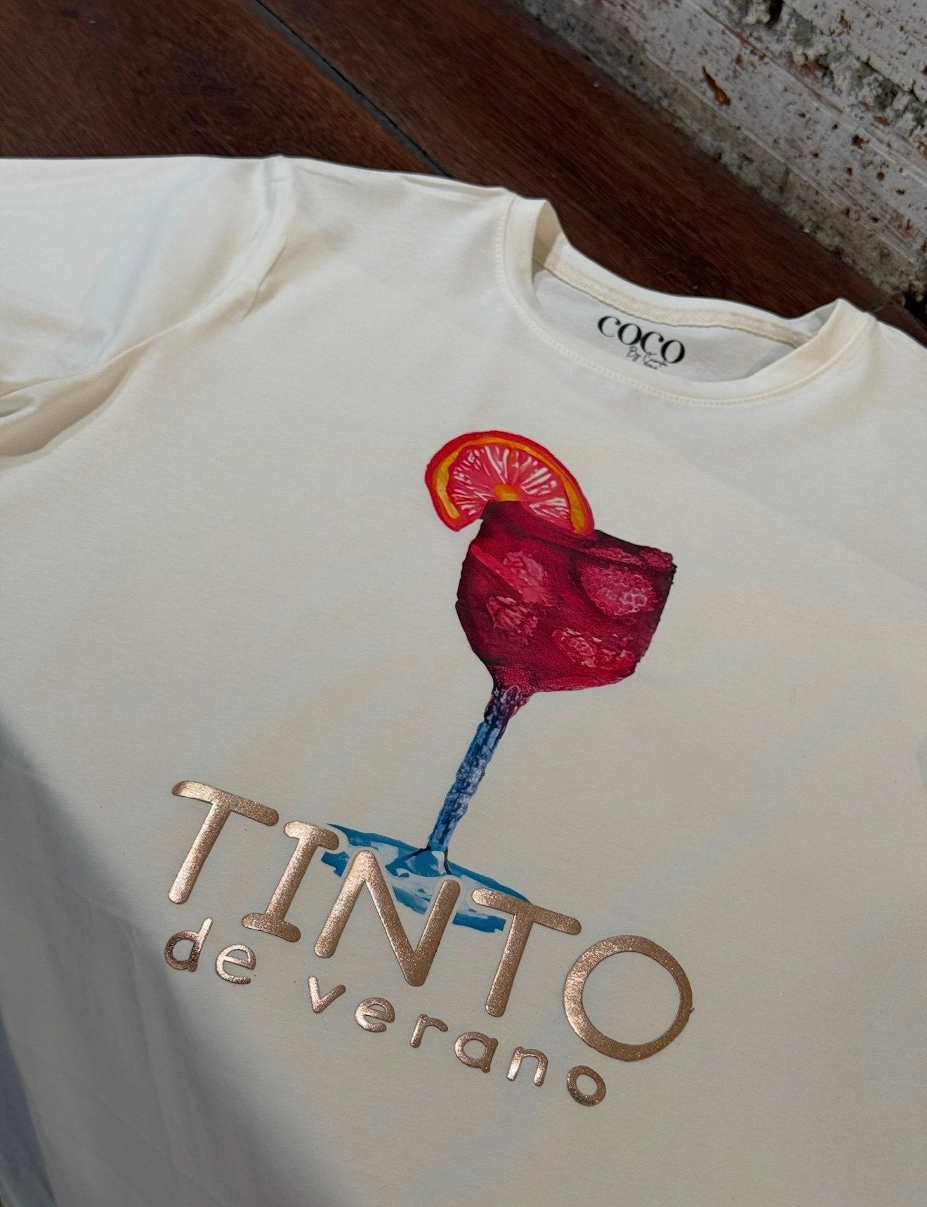 Camiseta tinto de verano