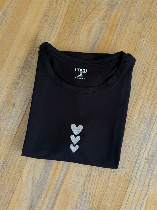 Camiseta tres corazones