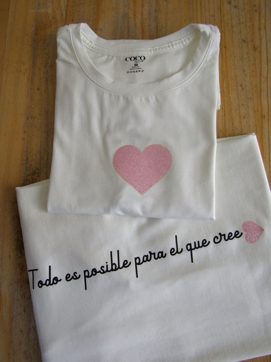 Camiseta todo es posible para el que cree